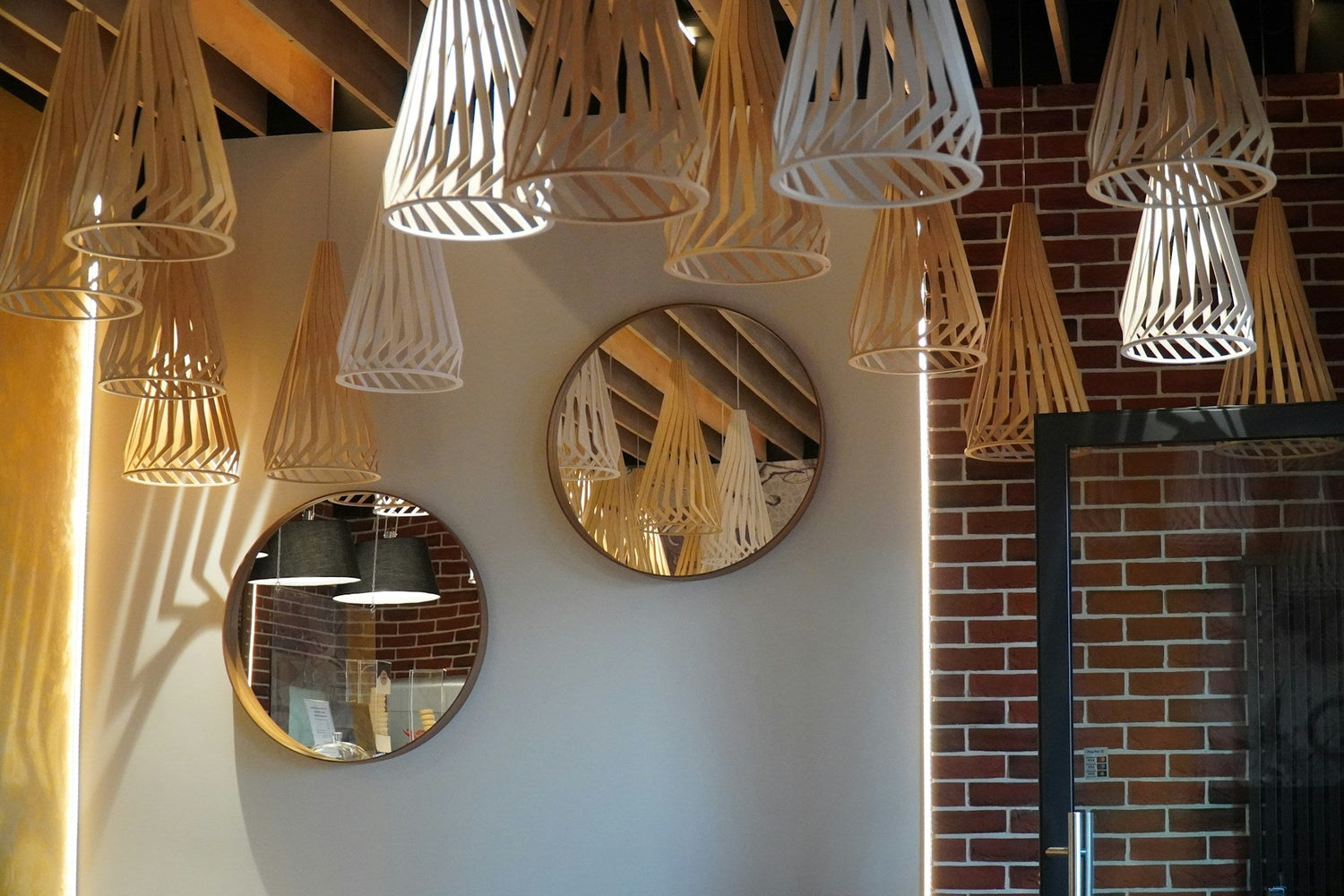 Wall Art & Mirrors